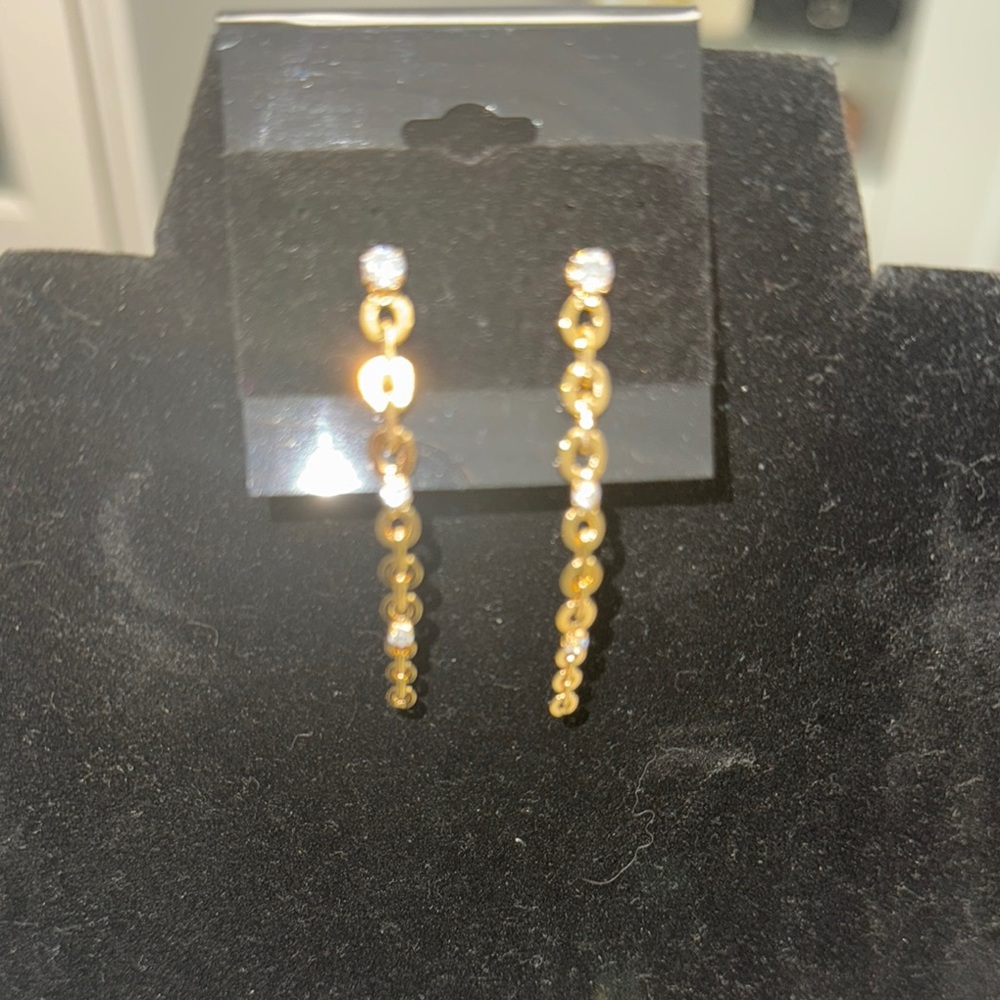 Elegant Gold Chain Drop Earrings
